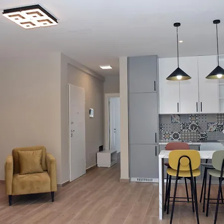 Sandy Pine Retreat - 300 公寓 Durrës
