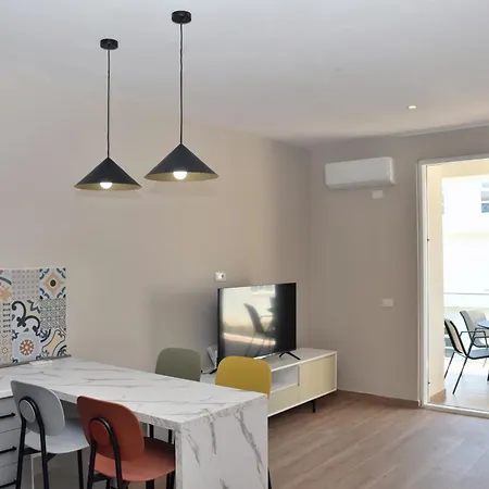 Sandy Pine Retreat - 300 Durrës