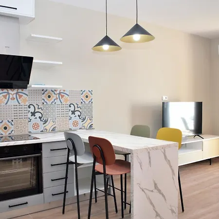 Sandy Pine Retreat - 300 * Durrës